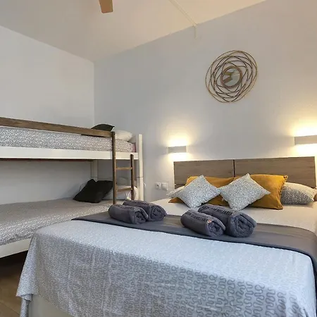 Leon Inmo Chanel - 15777 Apartment Empuriabrava